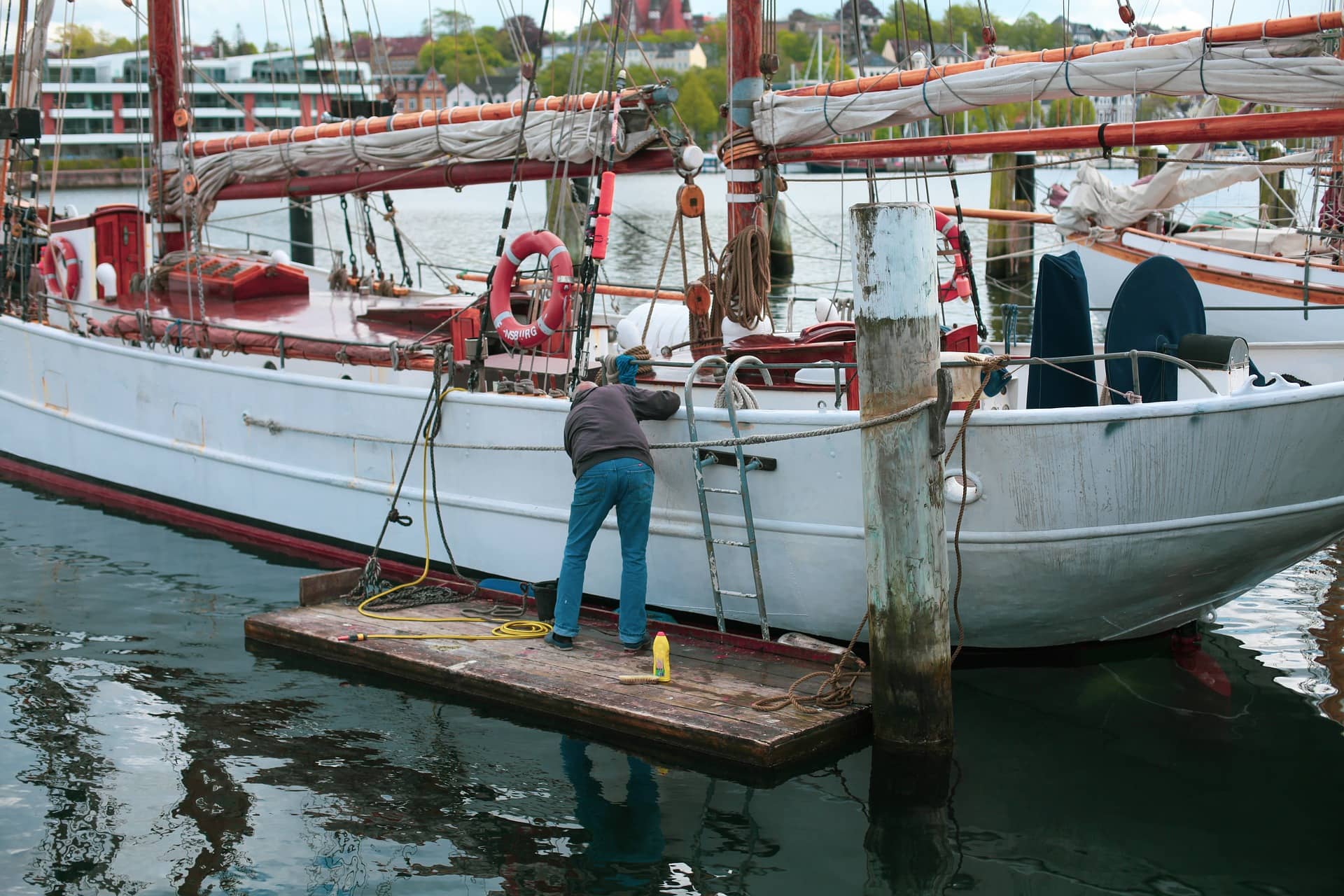 boat-cleaning-services